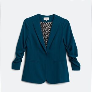 Collarless Ruched Sleeved Blazer